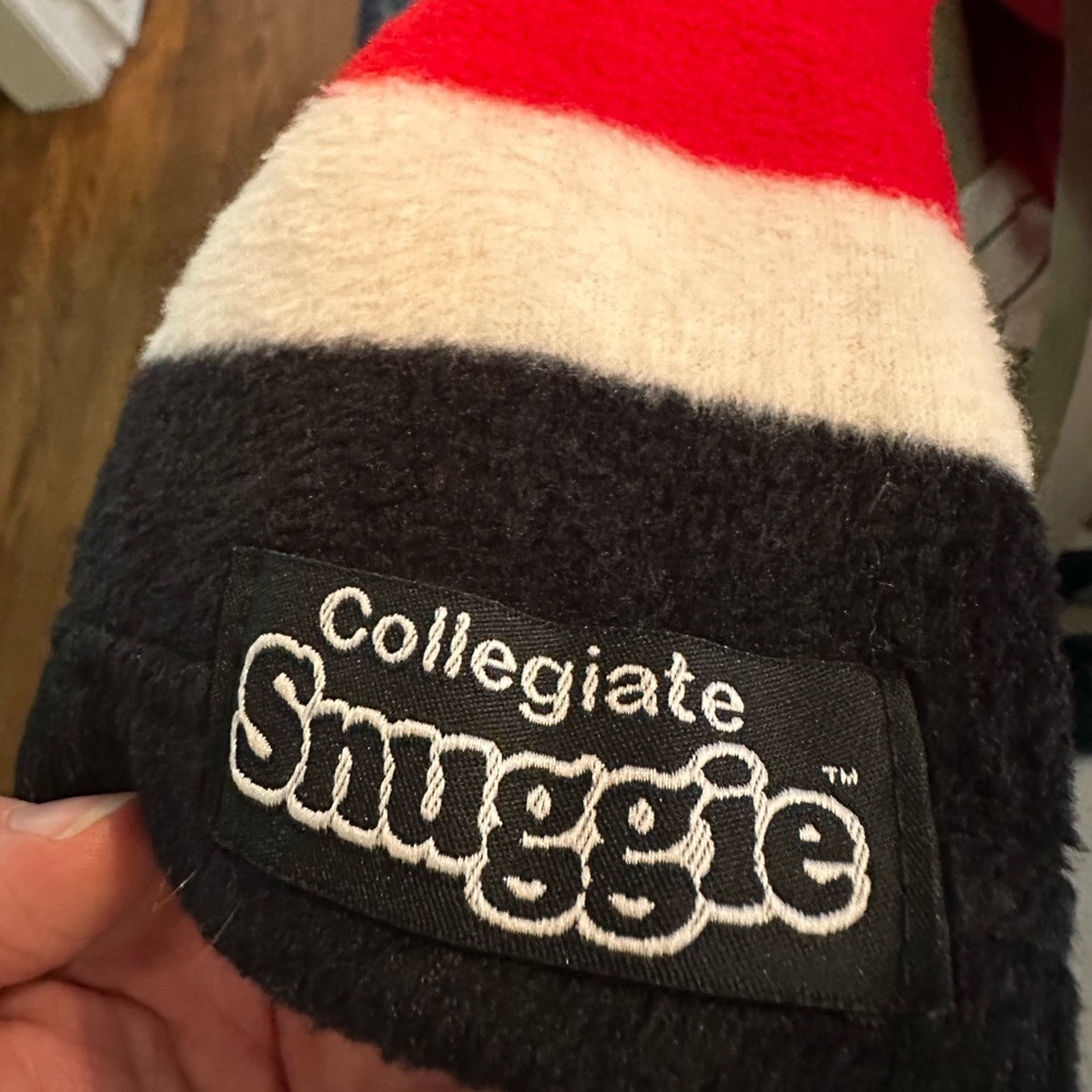 Wisconsin Red Snuggie - Picture 2 of 3